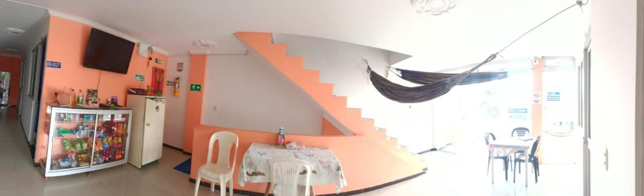 Hotel El Paisano Villavicencio Buitenkant foto